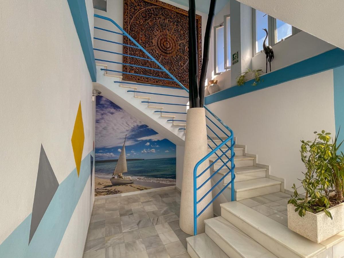 Apartamentos Cel Blau Санта Еулалия дел Рио Екстериор снимка
