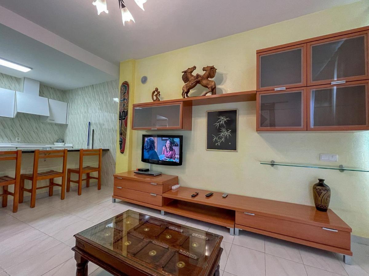 Apartamentos Cel Blau Санта Еулалия дел Рио Екстериор снимка
