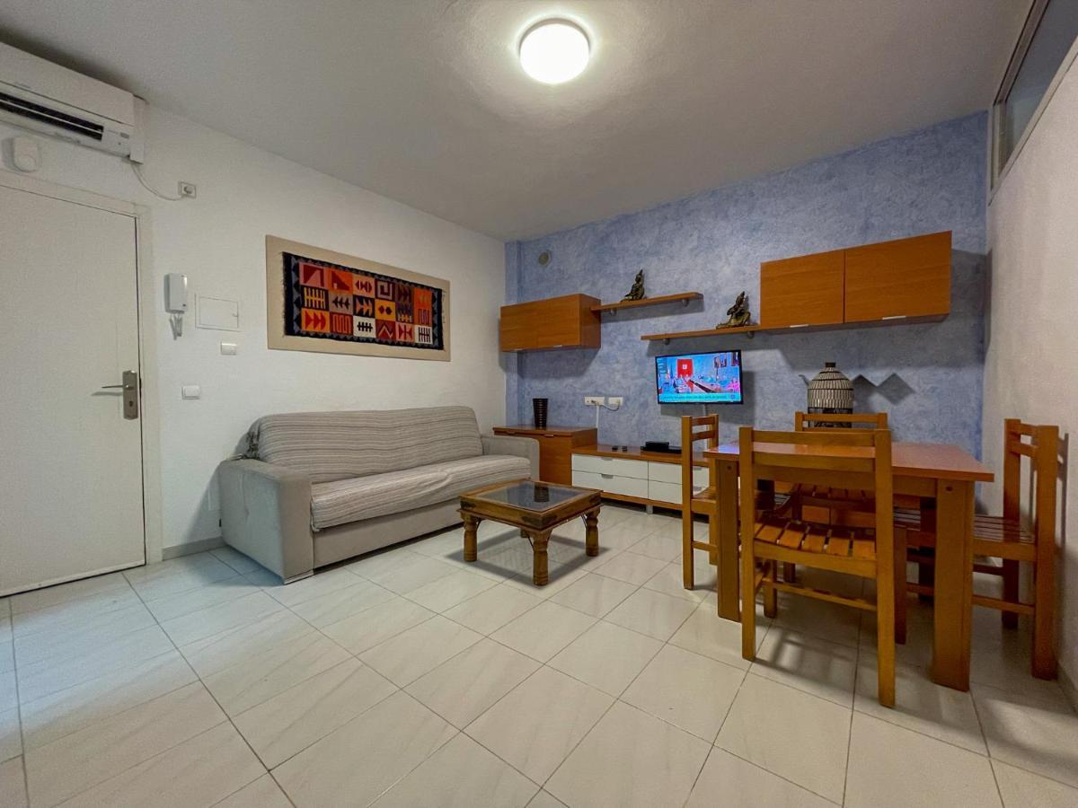 Apartamentos Cel Blau Санта Еулалия дел Рио Екстериор снимка