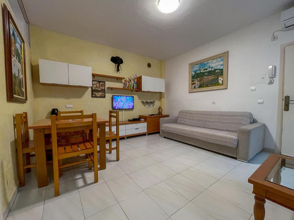 Apartamentos Cel Blau Санта Еулалия дел Рио Екстериор снимка