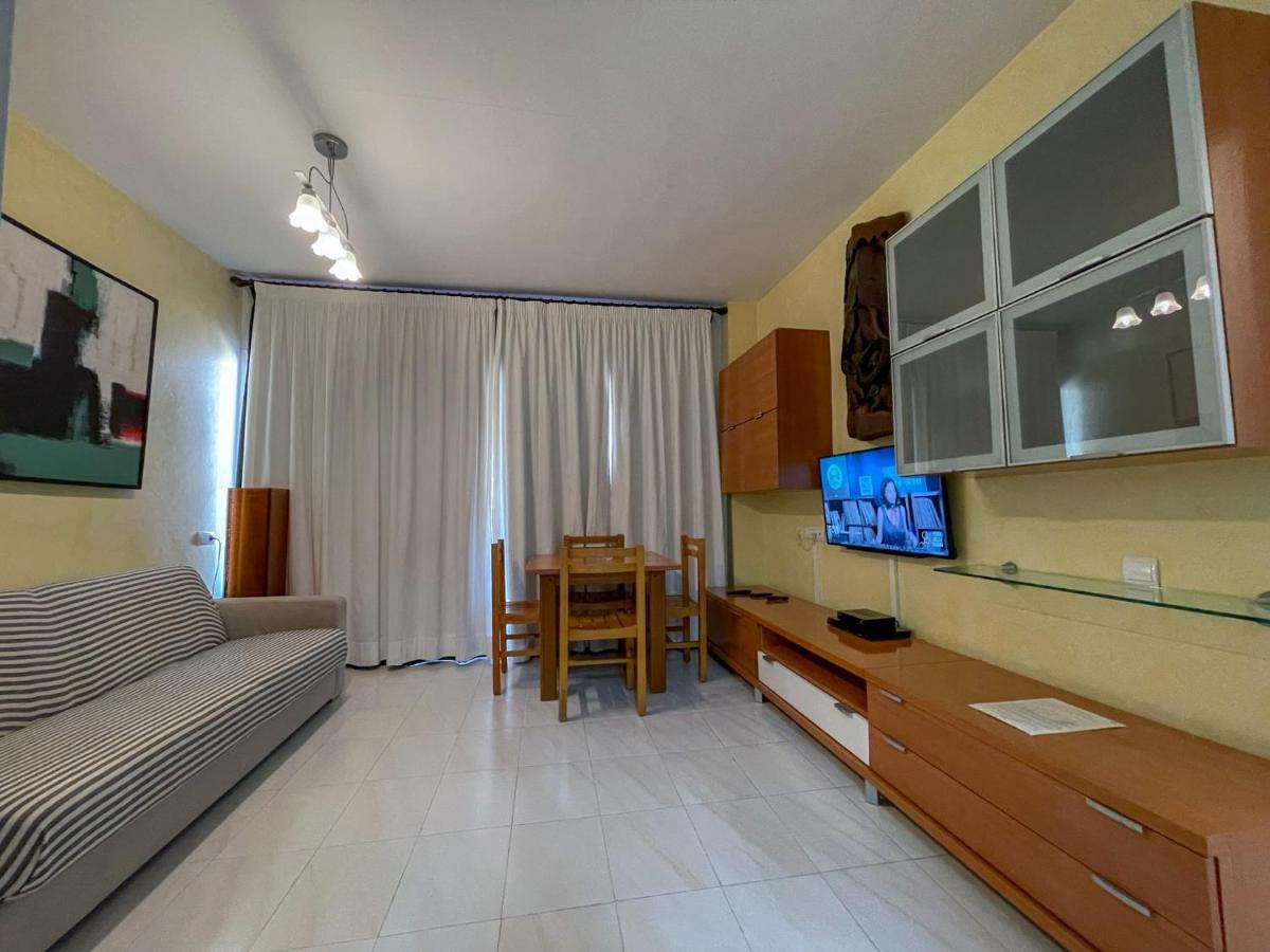 Apartamentos Cel Blau Санта Еулалия дел Рио Екстериор снимка