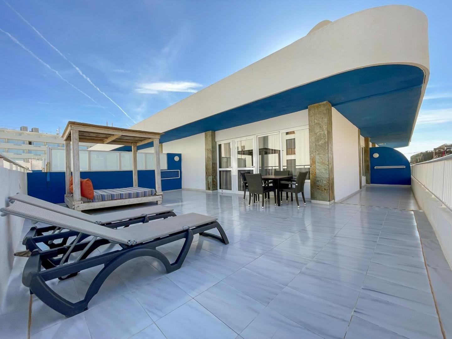 Apartamentos Cel Blau Санта Еулалия дел Рио Екстериор снимка