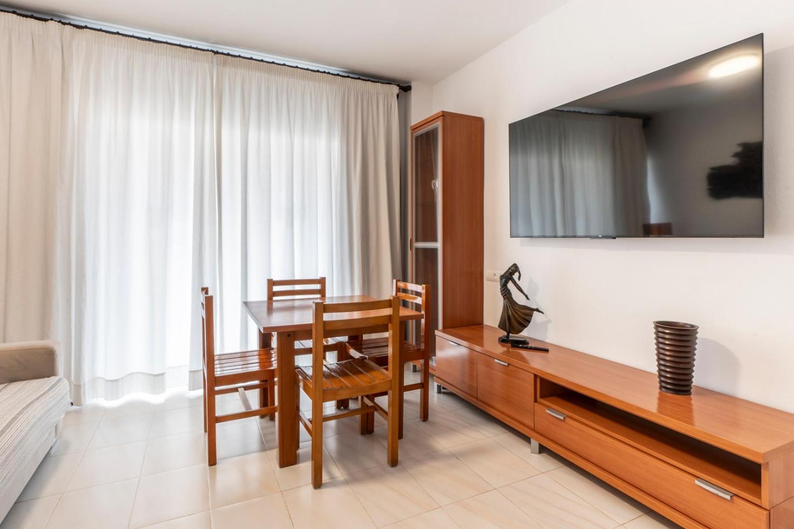 Apartamentos Cel Blau Санта Еулалия дел Рио Екстериор снимка