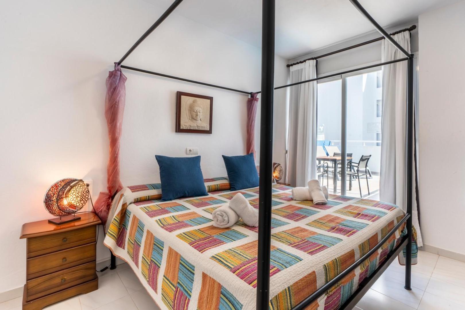 Apartamentos Cel Blau Санта Еулалия дел Рио Екстериор снимка