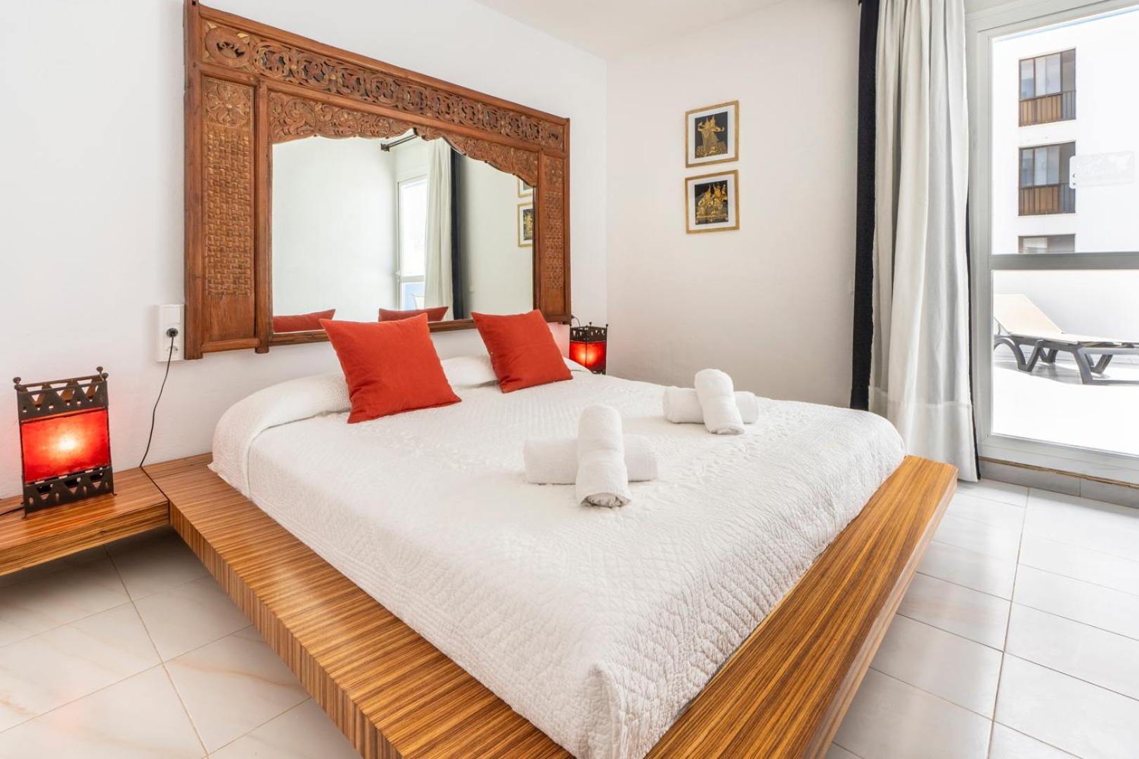 Apartamentos Cel Blau Санта Еулалия дел Рио Екстериор снимка